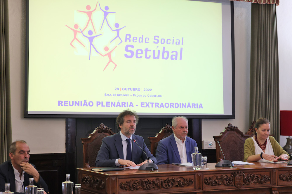 CLASS - Conselho Local de Ação Social de Setúbal -reunião extraordinária - análise da situação social e económica do concelho