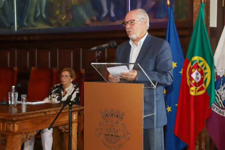 II Encontro Pela Paz - Lançamento de Livro - presidente da Câmara Municipal de Setúbal, André Martins