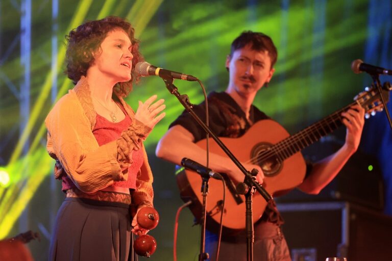 Concerto do duo argentino Aquamadera na Praça de Bocage, no âmbito da EXIB Música 2022.
