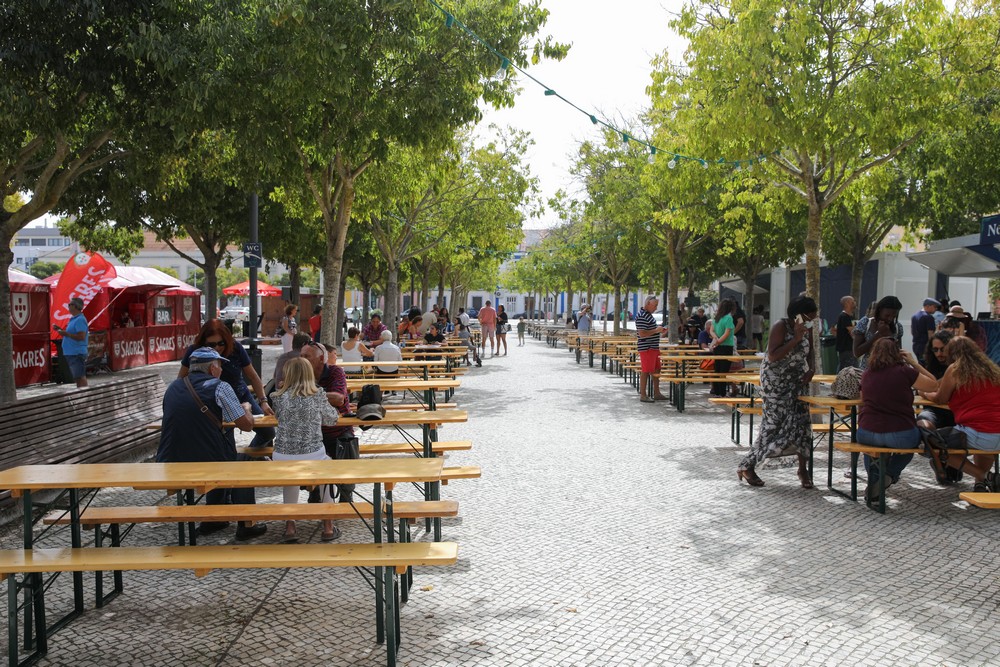 Primeira edição da Festa do Mar, no Largo José Afonso.