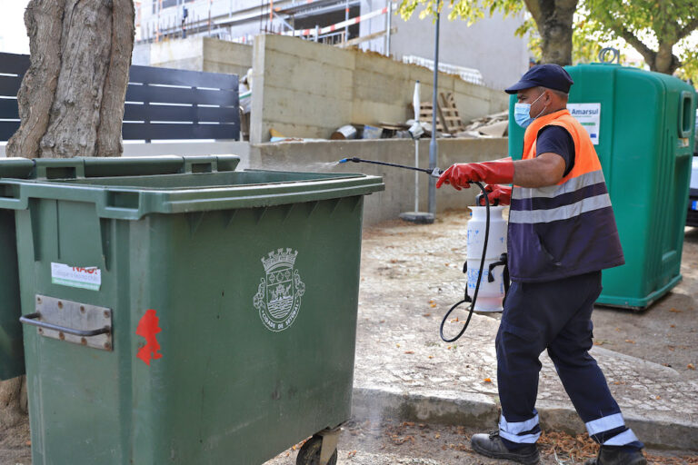Higiene Urbana | Lavagem de contentores de superfície - Azeitão