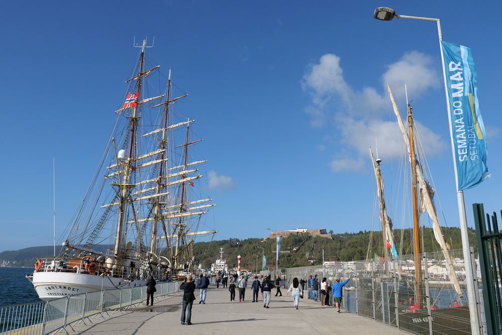 Semana do Mar - partida dos navios
