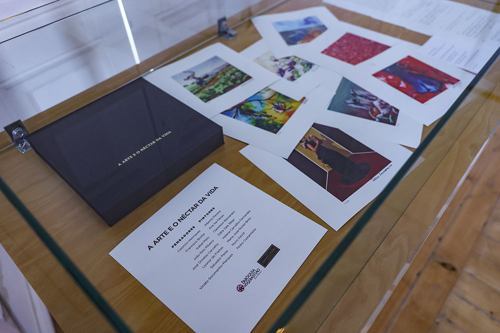 Inauguração da exposição A Arte e o Néctar da Vida, que reúne trabalhos de oito pintores e textos de oito pensadores na Galeria Municipal do Banco de Portugal.