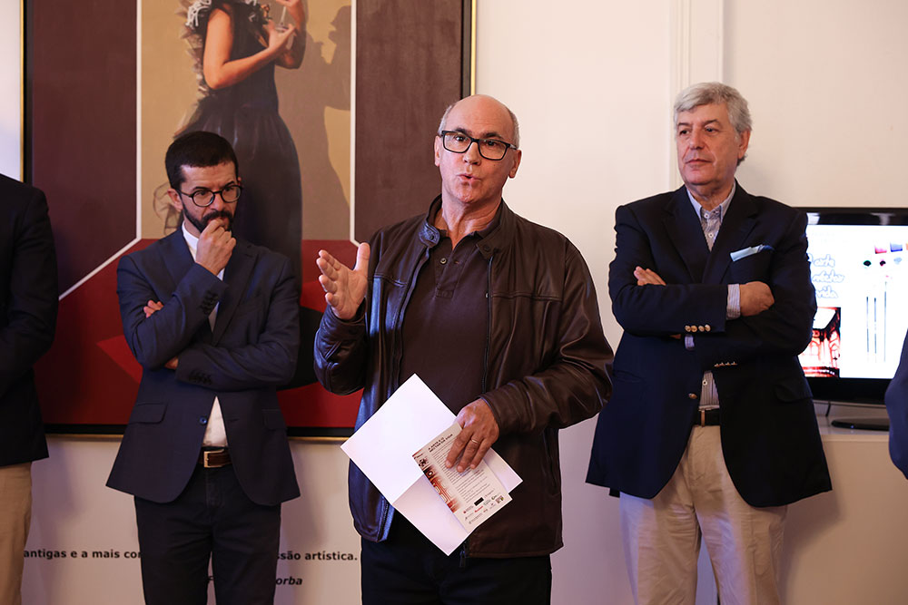 Inauguração da exposição A Arte e o Néctar da Vida, que reúne trabalhos de oito pintores e textos de oito pensadores na Galeria Municipal do Banco de Portugal.