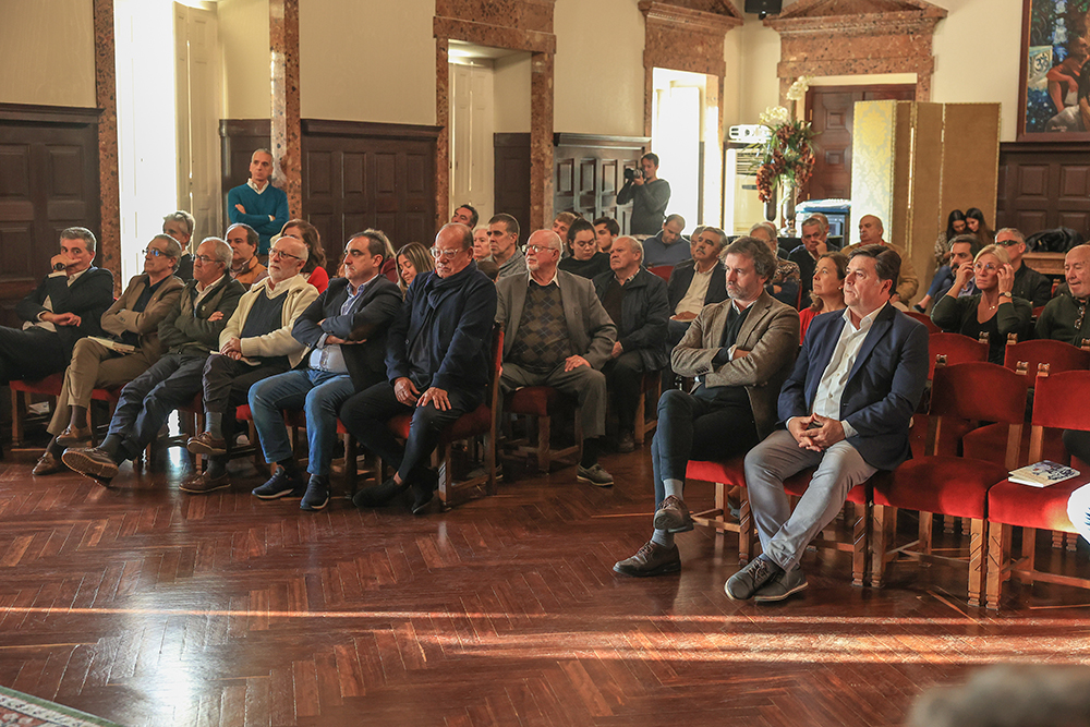 Biografia de Carlos Cardoso apresentada no Salão Nobre dos Paços do Concelho