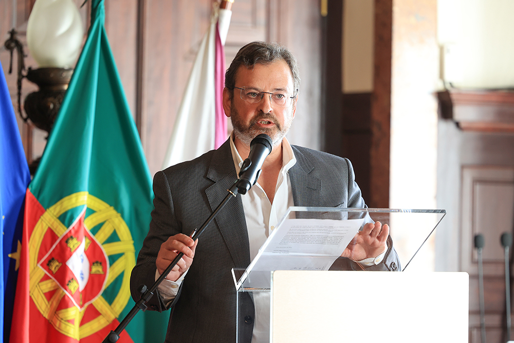 Biografia de Carlos Cardoso apresentada no Salão Nobre dos Paços do Concelho