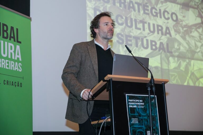 Vereador da Cultura, Pedro Pina, na sessão plenária da Conferência Municipal de Cultura.