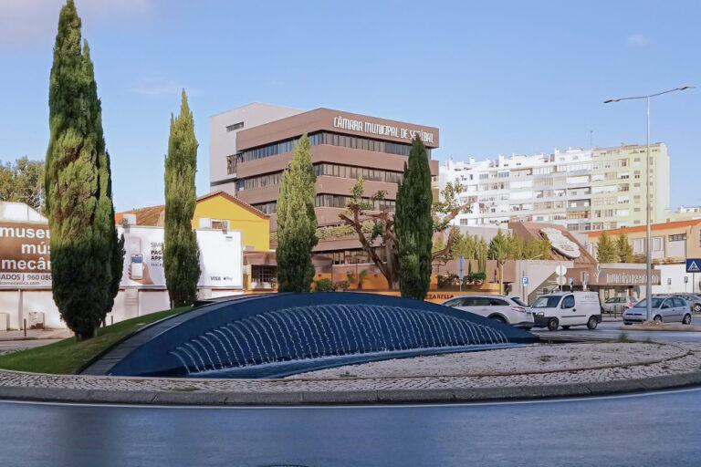 Fonte dos Ciprestes reabilitada.