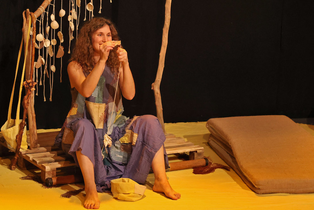 Teatro Animação de Setúbal estreou “Mar Me Quer”, peça baseada no texto homónimo de Mia Couto.