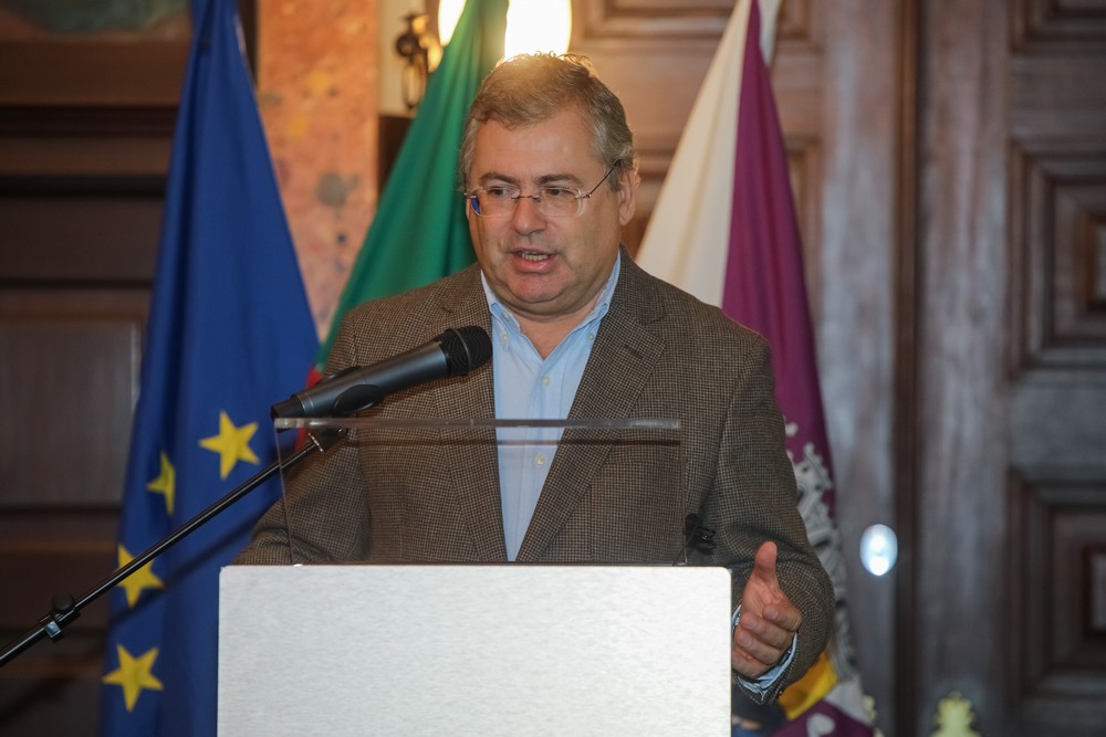 Presidente da Federação Portuguesa de Ténis, Vasco Costa, na cerimónia de assinatura do protocolo para a cedência dos campos desportivos do Parque Verde da Bela Vista ao Clube de Ténis de Setúbal.
