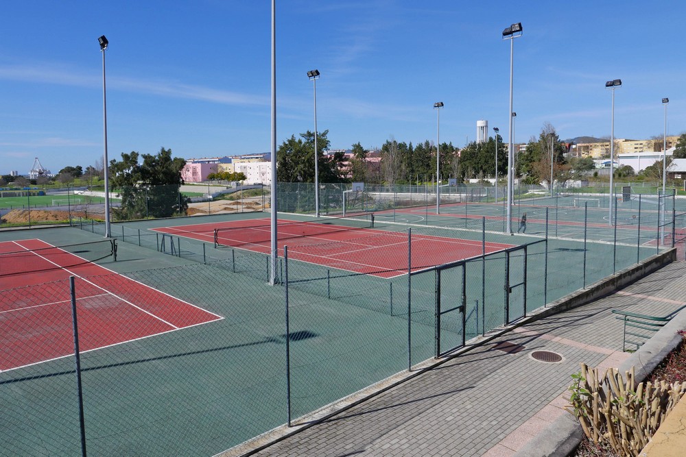 Campos desportivos do Parque Verde da Bela Vista.