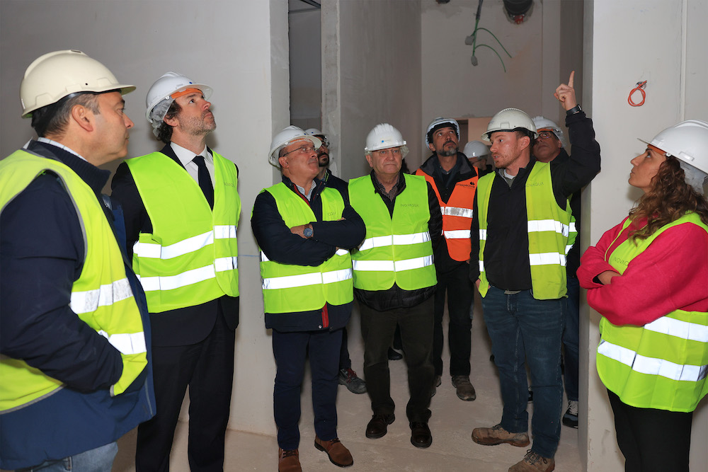 Vereador Pedro Pina visitou as obras da futura Unidade de Saúde Familiar de Azeitão.