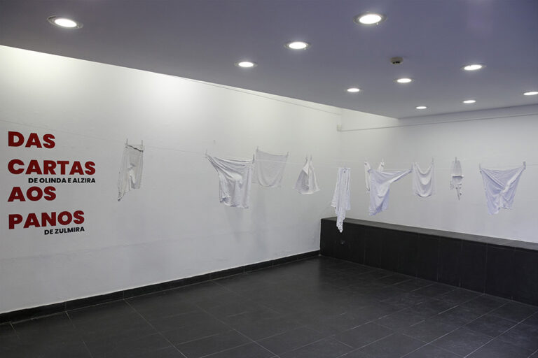 Exposição “Das Cartas de Olinda e Alzira aos panos de Zulmira”, de Filipa Ferreira, na Casa Bocage.