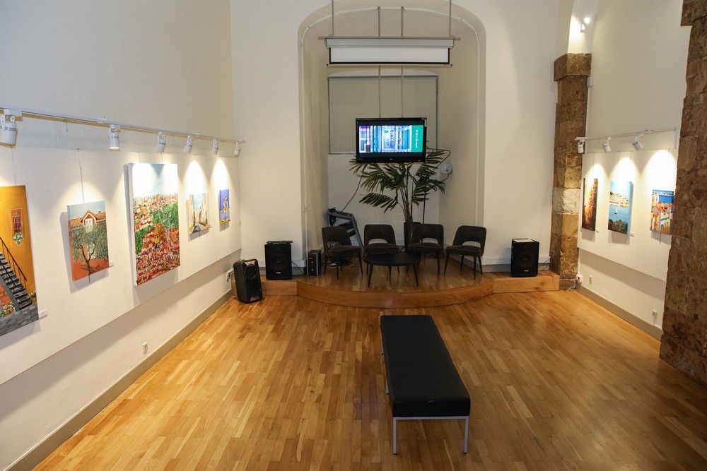 Exposição coletiva “Paisagem Urbana e Sentimentos Modelados”, com trabalhos de utentes da Universidade Sénior de Azeitão, na Biblioteca Pública Municipal.