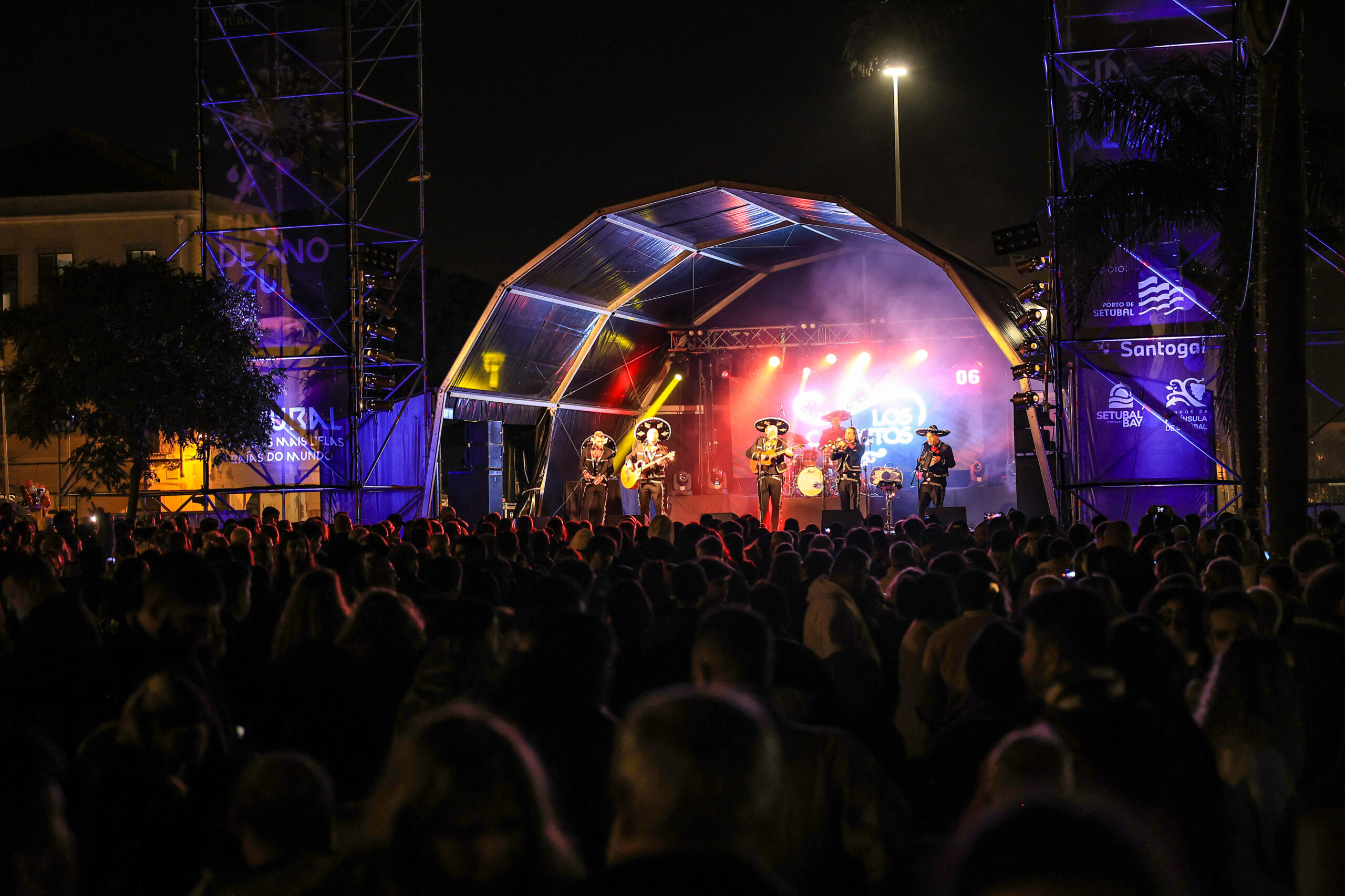 Fim de Ano Azul - Passagem de Ano 2022-2023 - Los Cavakitos