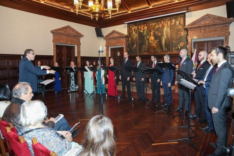 Polaris Solar Ensemble apresenta-se em concerto