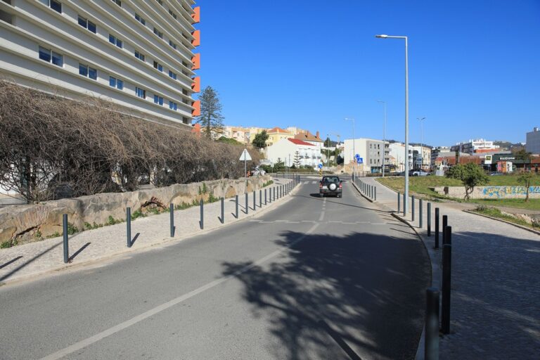 Obras no Montalvão - Rua dos Arcos passa a ter dois sentidos.