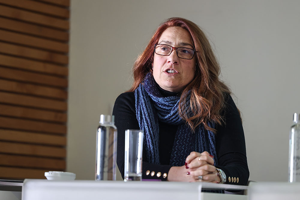 Cristina Coelho, chefe do Gabinete de Apoio ao Desenvolvimento Sustentável e Emergência Ambiental da Câmara Municipal, na conferência “Adaptação às Alterações Climáticas no Município de Setúbal”, no âmbito do Dia Internacional da Proteção Civil.