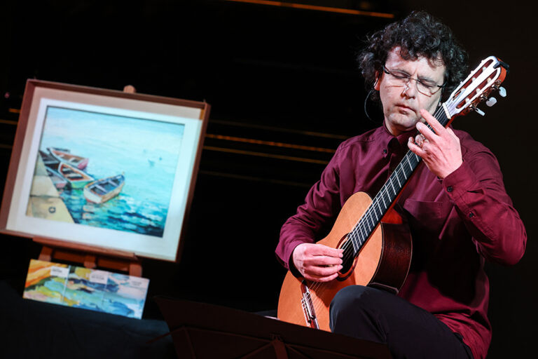 Guitarrista John Fletcher em recital/concerto na Casa da Cultura