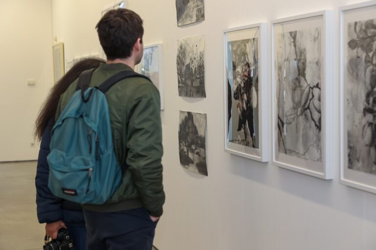 Mostra de pintura, desenho e fotografia “Lucius. A lenta construção da paisagem”, do artista plástico Domingos Rego, na Galeria de Exposições da Casa da Cultura.