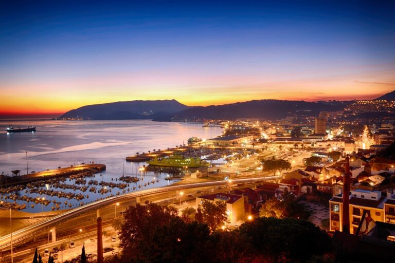 Baía de Setúbal - vista da Avenida Belo Horizonte