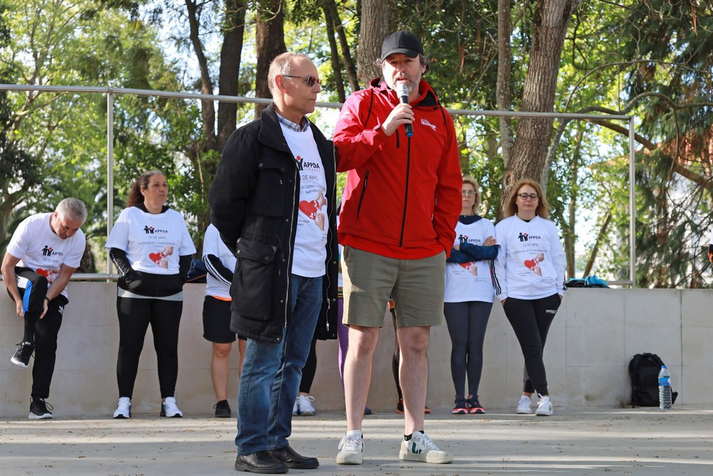 Duas centenas e meia de pessoas participaram na VI Caminhada pela Consciencialização do Autismo