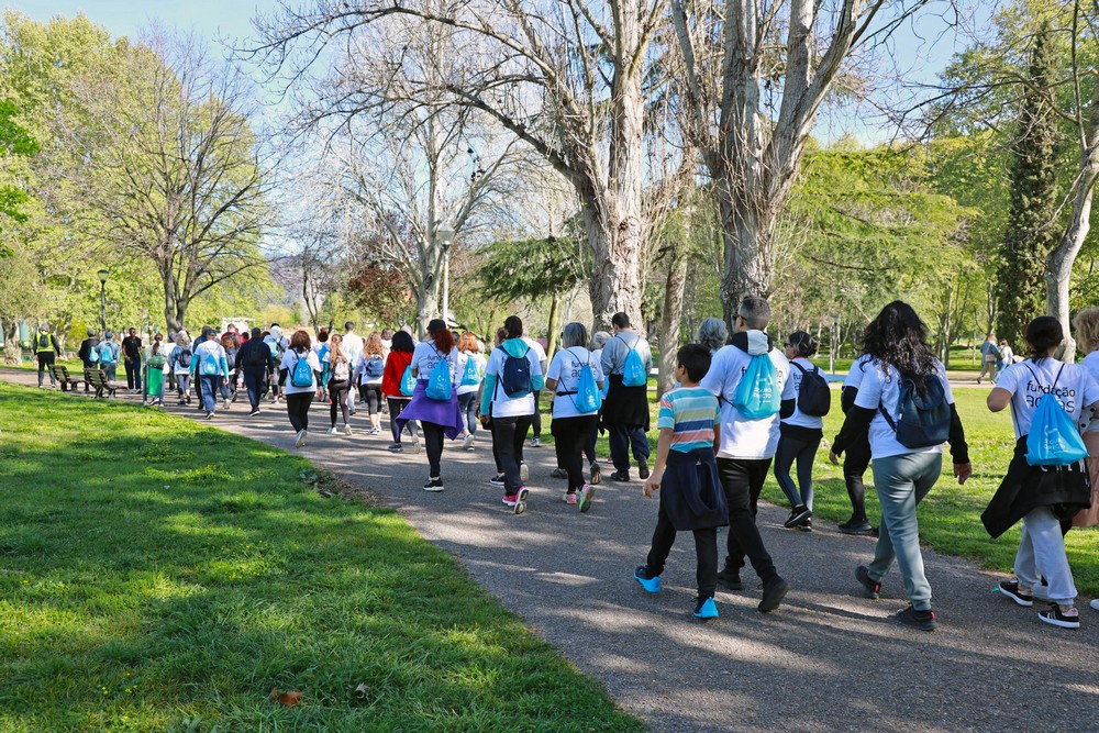 Duas centenas e meia de pessoas participaram na VI Caminhada pela Consciencialização do Autismo