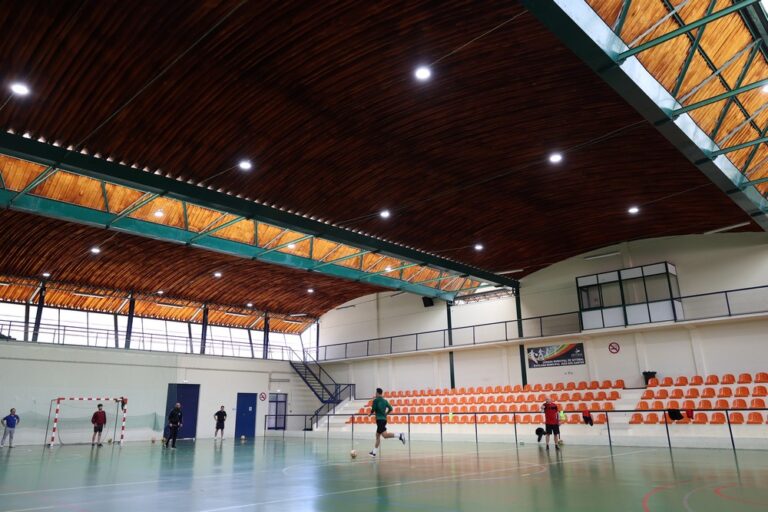 Nova iluminação LED no pavilhão João dos Santos, no Viso