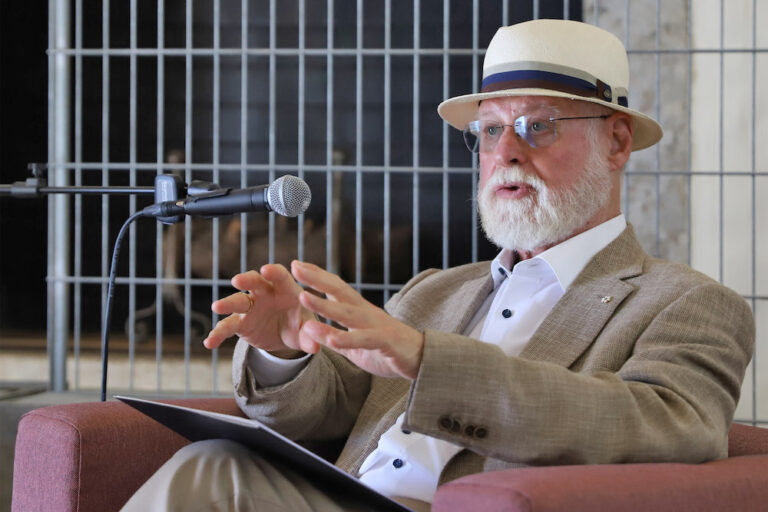 Alberto Manguel em conversa em torno da obra poética de Sebastião da Gama