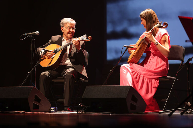 António Chainho convidou Marta Pereira da Costa para o concerto em Setúbal
