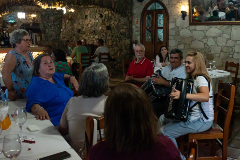 Passeio a Rio Maior celebrou Dia Mundial do Acordeão