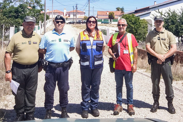 Ações de sensibilização para limpeza de terrenos
