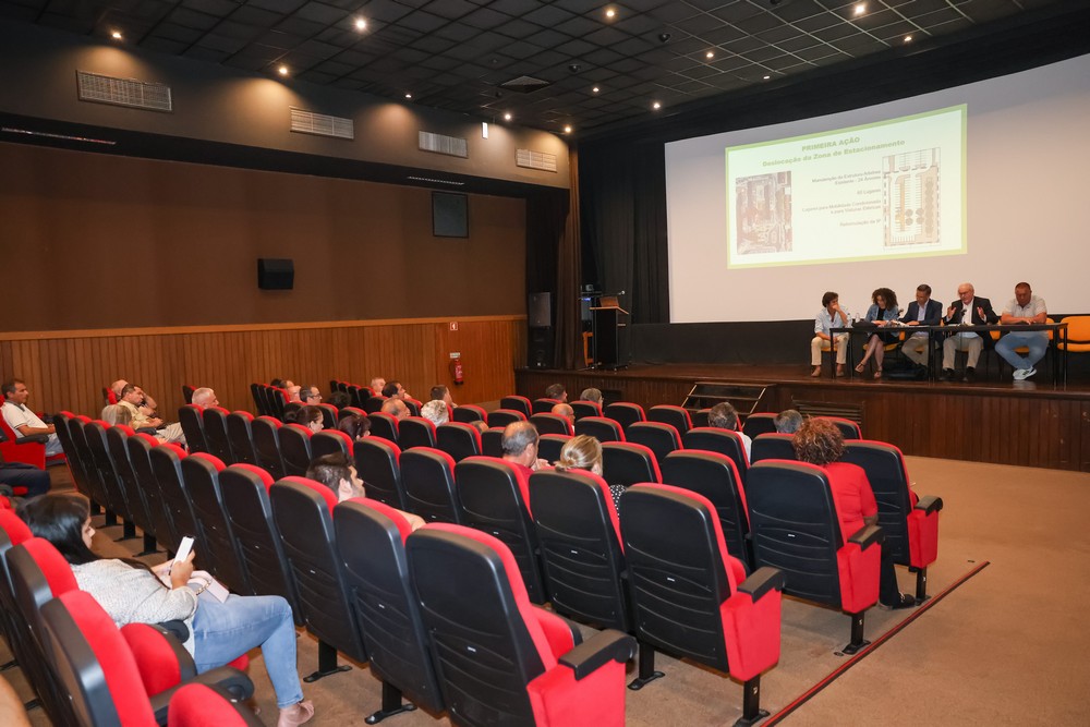 Projeto de requalificação da Praça do Brasil e Praceta Quinta do Tavares com apresentação pública