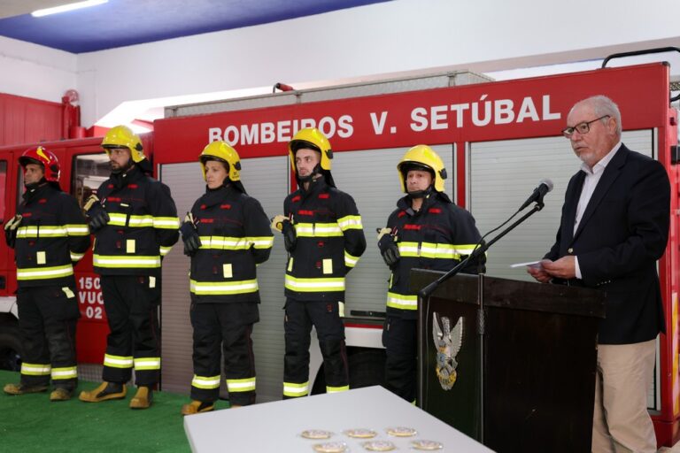 Apresentação da primeira Equipa de Intervenção Permanente dos Bombeiros Voluntários de Setúbal - Presidente da Câmara Municipal, André Martins