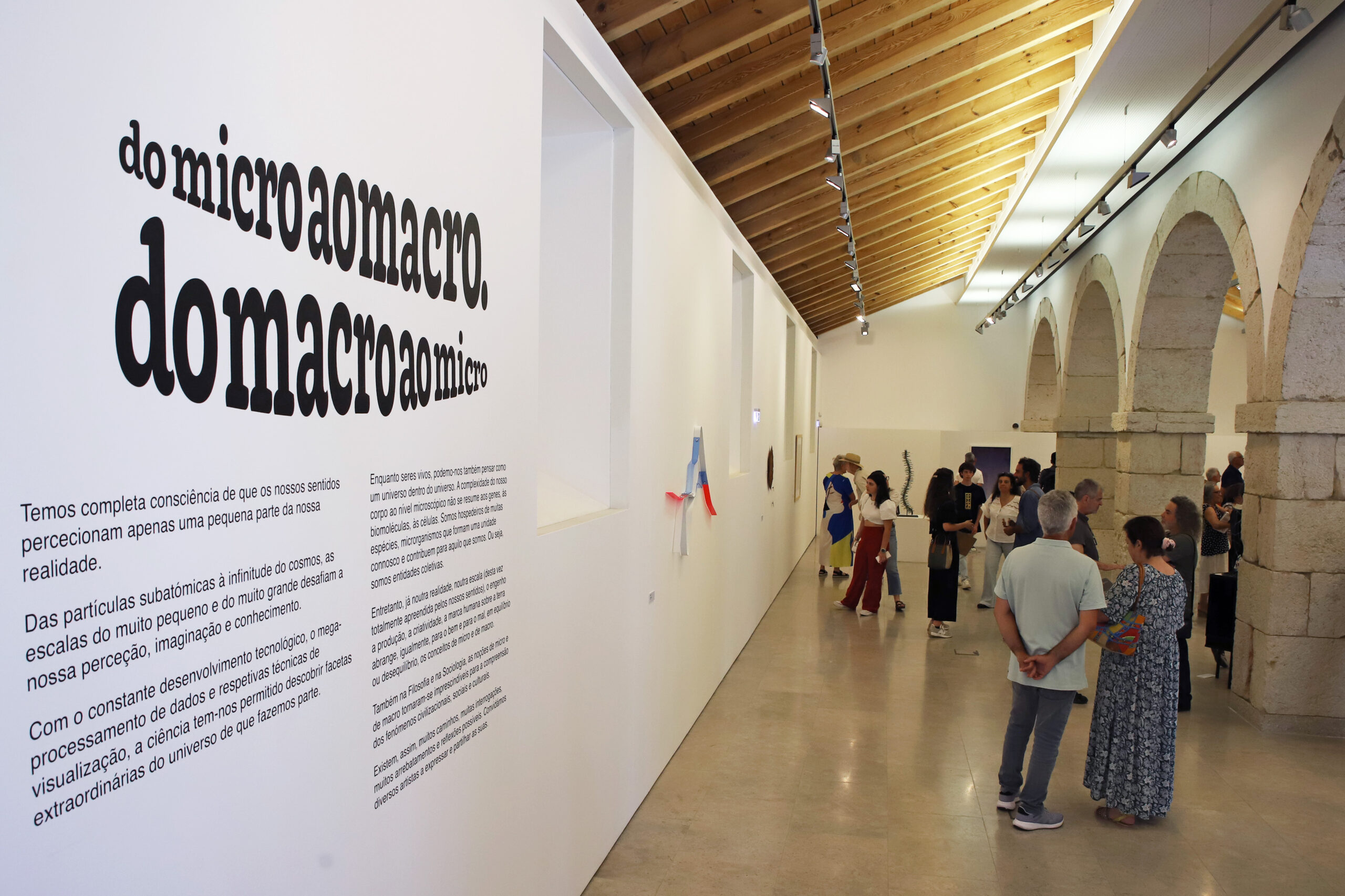 Exposição "Do Micro ao Macro. Do Macro ao Micro."