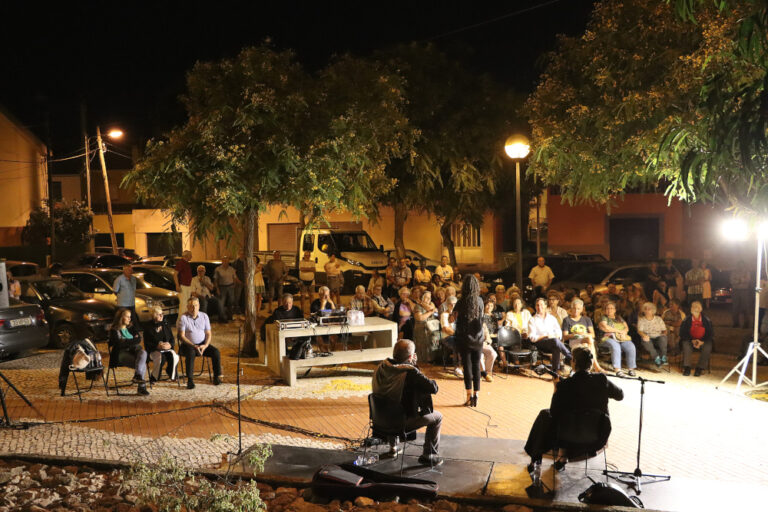 Noite de fados na Bairro da Terroa