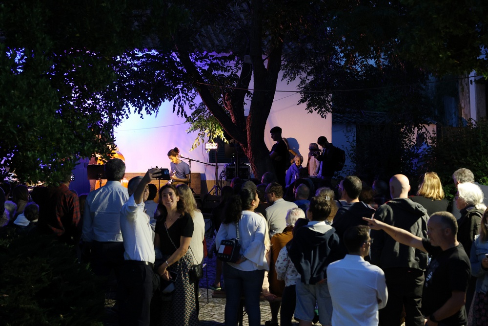 Jazz na Vila | Francisco Neves com André Pepe, contrabaixo, e Ale Damasceno, bateria