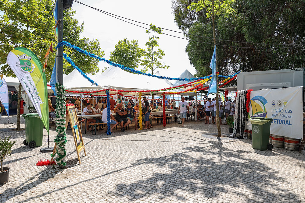 Mostra de Tradições Marítimas - Corrida de botes e almoço