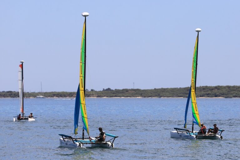 Regatas de vela no rio Sado