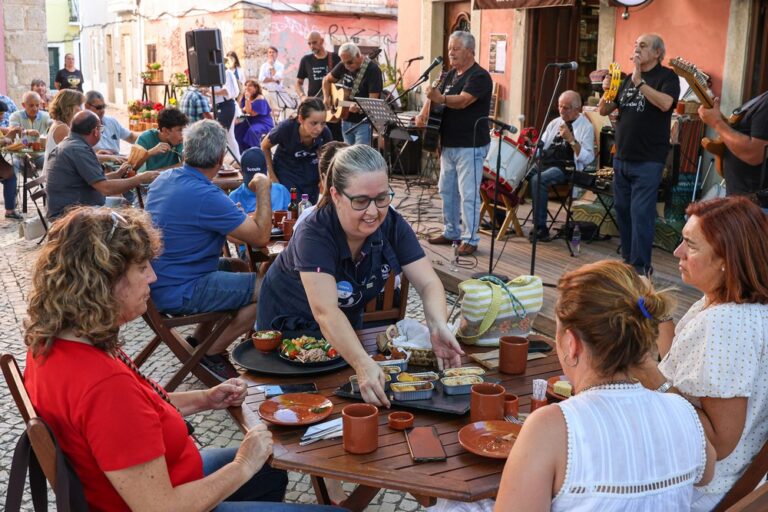 "Tardes à Merceeiro”, na Mercearia Confiança de Troino, juntam gastronomia regional e música popular ao vivo