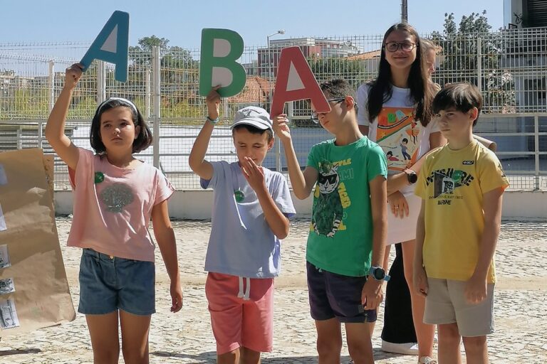 Festa de encerramento do projeto Animação na Biblioteca e no Arquivo, da Câmara Municipal, para ocupação de tempos livres de crianças e jovens com idades entre os 8 e os 17 anos