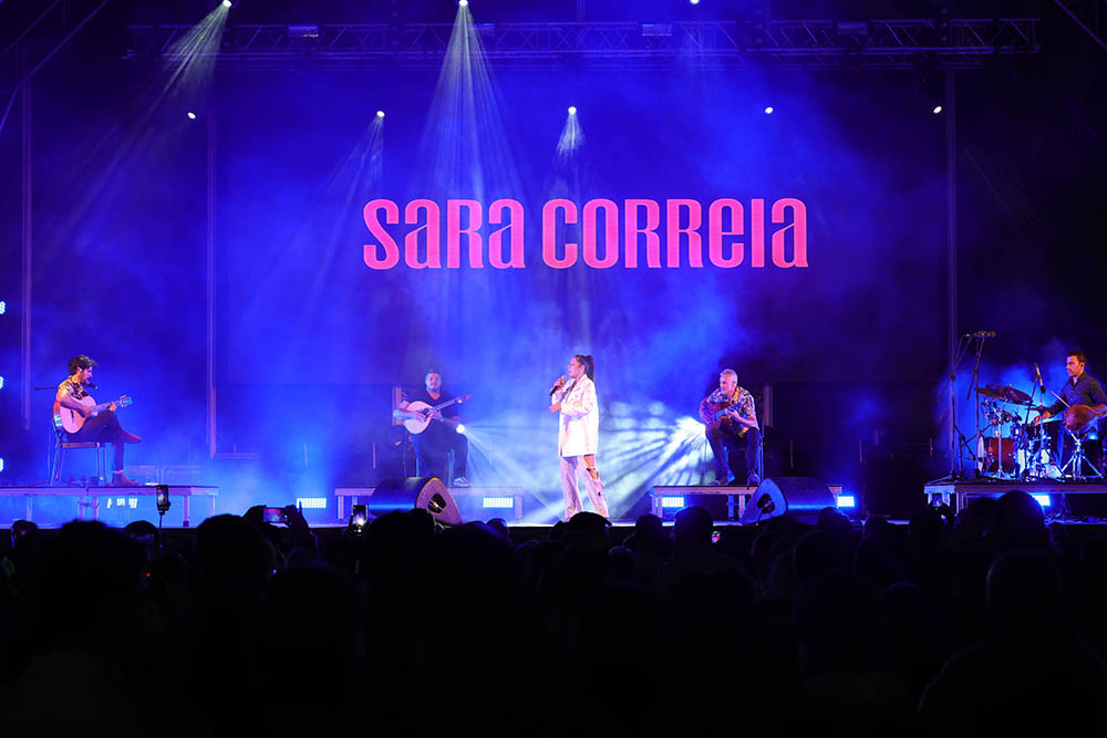 Sara Correia deu concerto na Feira de Sant'Iago 2023