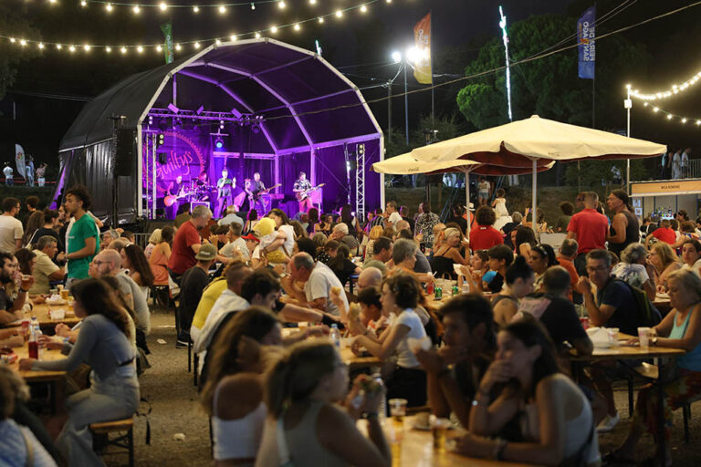 Palco Encontros recebeu mais de 50 artistas e projetos musicais emergentes