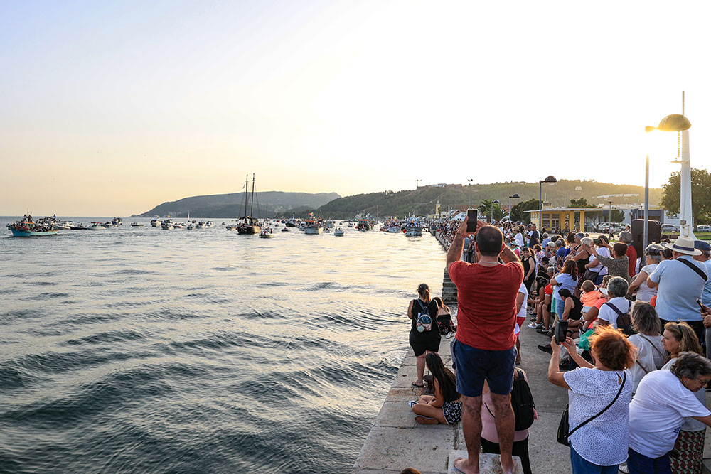 Festas de Nossa Senhora do Rosário de Troia - círio fluvial de regresso a Setúbal