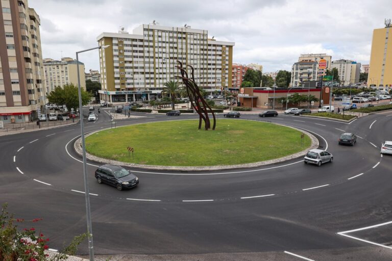 Rotunda do Zéfiro repavimentada