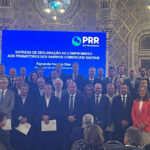 Cerimónia no Porto - Bairro comercial Digital- Assinatura de contrato