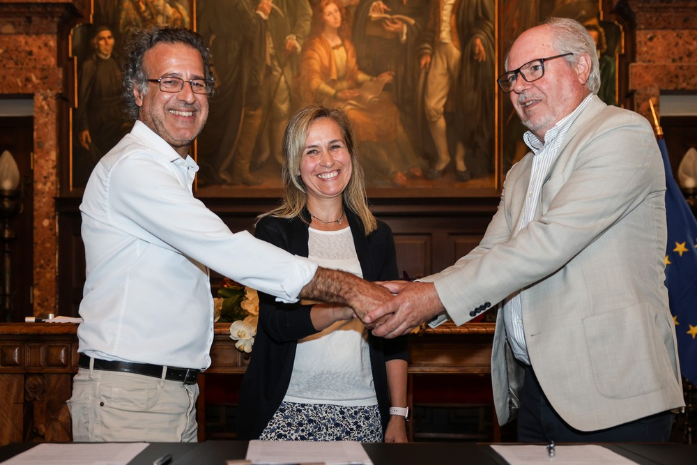 Escola a Tempo Inteiro - assinatura de protocolos de colaboração para AECs e CAF