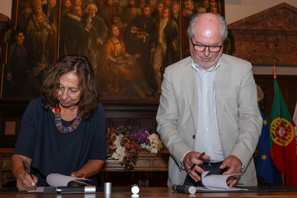 Escola a Tempo Inteiro - assinatura de protocolos de colaboração para AECs e CAF