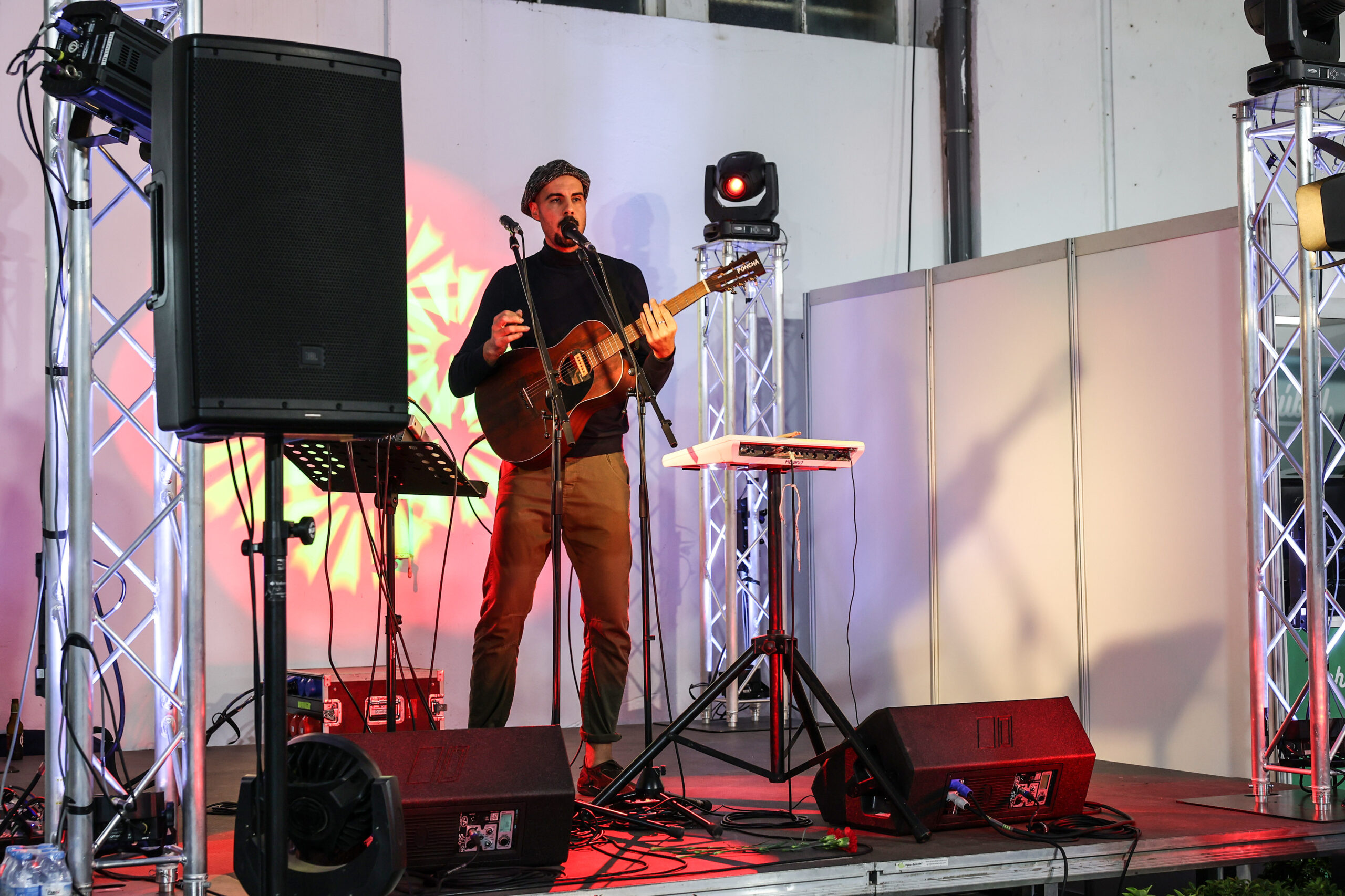 Venham mais Vinte e Cincos | Comemorações dos 50 anos do 25 de Abril - Feira do Livro e do Disco Políticos