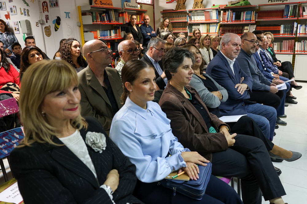 Presidente e vice-presidente da Câmara Municipal, André Martins e Carla Guerreiro, e presidente da Junta de Freguesia de Azeitão, Sónia Paulo, na comemoração dos 50 anos da Escola Básica de Azeitão, de 2.º e 3.º ciclos
